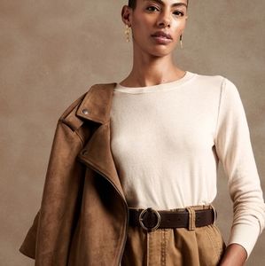 Banana Republic Forever crewneck ivory sweater